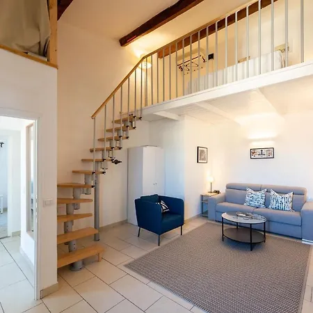 Porcellana Apartament